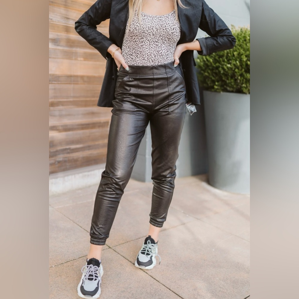 SPANX Faux Black Leather Elastic Waist Pull-On Slouchy Jogger Joggers Size Small